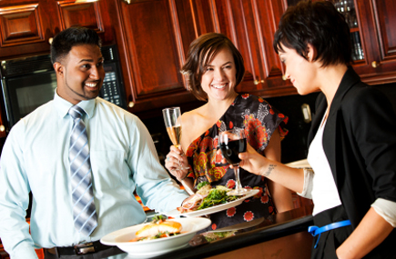 Dinner Party Conversations Attract First-Time Cruisers 